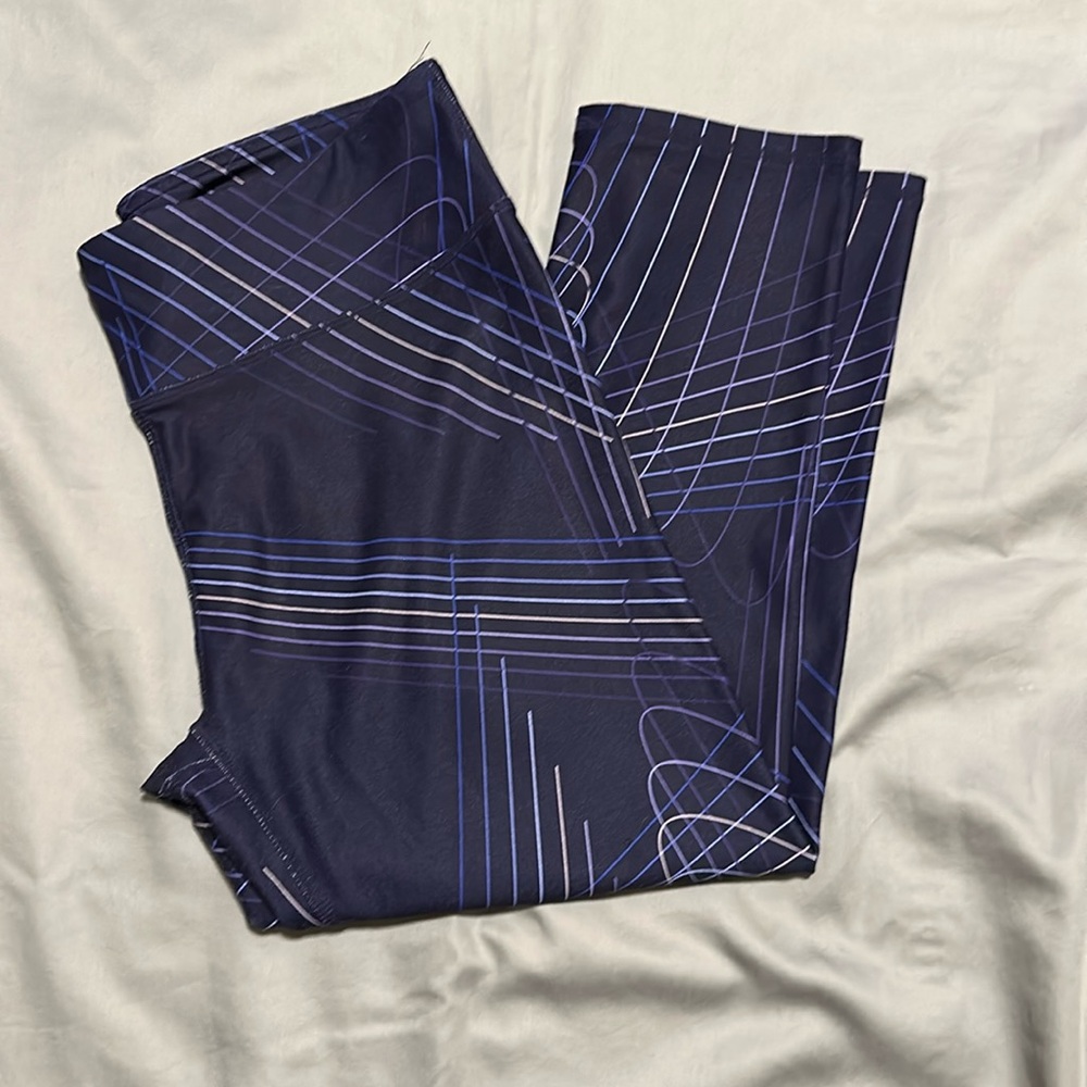 Fabletics capri pants